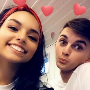 Meet your Posher, Taylor